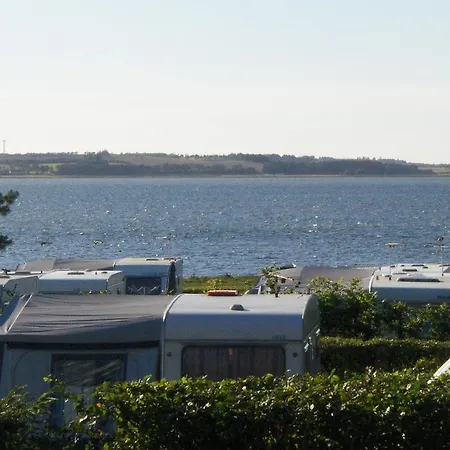Camping And Hotel *