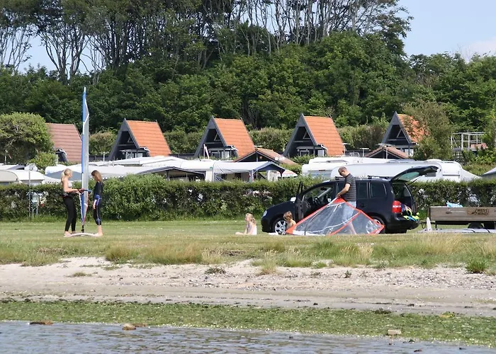 Camping And 酒店